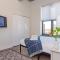 McCormick Place Spacious 3BR Family Heaven Suite with Optional Parking Sleeps 10 Guests Near Soldier Field and Field Museum