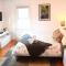 Walk to Greenwich Ave [KING bed] BEST Location - Greenwich