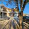 The Birdhouse Villa