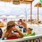 Zipp Bar Restaurant & Bungalows
