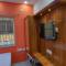 Garden Guest House 250m from VFS Global & Rene Tower , acropolis mall - Kalkata
