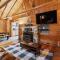 Cozy Bear-Themed Mountain Cabin, Relaxing Hot Tub