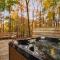 Cozy Bear-Themed Mountain Cabin, Relaxing Hot Tub