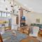 Pocono Pines, Lake Naomi 4 bedrooms, 2 full bath