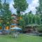 StayVista at The Waterwillow with Valley View - Manāli