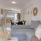 Phaedrus Living Down Town Flat Stephania 302