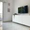 Phaedrus Living Down Town Flat Stephania 302