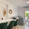 Phaedrus Living Down Town Flat Stephania 302