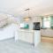 Beachfront Villa - Pool, Fireplace, No Loadshedding