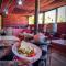 7 Caves Hotel