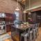 736 1/2 A Main Street - أوراي