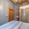 736 1/2 A Main Street - أوراي