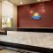 Days Inn & Suites by Wyndham Anaheim At Disneyland Park