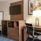 Days Inn & Suites by Wyndham Anaheim At Disneyland Park