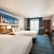 Days Inn & Suites by Wyndham Anaheim At Disneyland Park