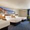 Days Inn & Suites by Wyndham Anaheim At Disneyland Park