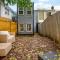 Boutique Blue 2 bedroom Old Town House