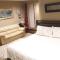 LakeView House with 4 rooms Kelowna near downtown & Knox Moutain