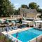 Admirals Inn Resort