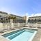 PCB Condo with Pool and Grill Access - Walk to Beach! - بنما سيتي بيتش