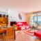 180-degrees sea view with pool