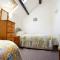 Pass the Keys Cosy 3 Bedroom Barn Conversion with pool - Tregaron