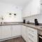 JOIVY Stylish House with Garden & Parking