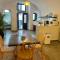 Doukas Caldera Suites