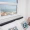 Large House, sleeps 10 with incredible sea views