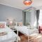 Large House, sleeps 10 with incredible sea views