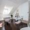 Large House, sleeps 10 with incredible sea views