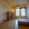 Leon Rooms