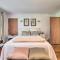 Charming East Falmouth Home with Hot Tub!