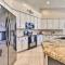 Private Pool and Patio Family Retreat in Mesa - ميسا