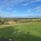 Cosy cabin in Annie’s meadow - West Meon