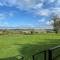 Cosy cabin in Annie’s meadow - West Meon