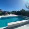 Jungle Cottage with luxury pool, hot tub and more!