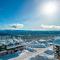 Grizzly Ridge Getaway - Private Hot Tub, Mtn View & Sleeps 11