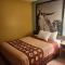 Super 8 by Wyndham Raton