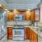 Belltown Court Sunset Suite