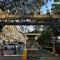 East Ortigas Mansions by MA
