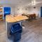 BLUNSDON LODGE - Spacious Bungalow, High Speed Wi-Fi, Free Private Parking, Garden - Swindon