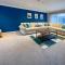 BLUNSDON LODGE - Spacious Bungalow, High Speed Wi-Fi, Free Private Parking, Garden - Swindon