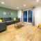 SHRIVENHAM - Spacious Home, High Speed Wi-Fi, Free Parking, Garden