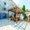Villa Sweet Retreat