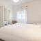 Coral Apartment by Olala Homes