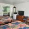 Blue Ribbon Inn and Suites