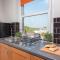 2TheVilla - Great views, 3 bedrooms, parking, central location