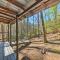 Blairsville Cabin with Fire Pit, 7 Mi to Dtwn! - 布莱尔斯维尔
