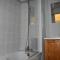 Appartement cosy avec balcon, 300m du centre, proche commerces et pistes, piscine chauffée - FR-1-464-157
